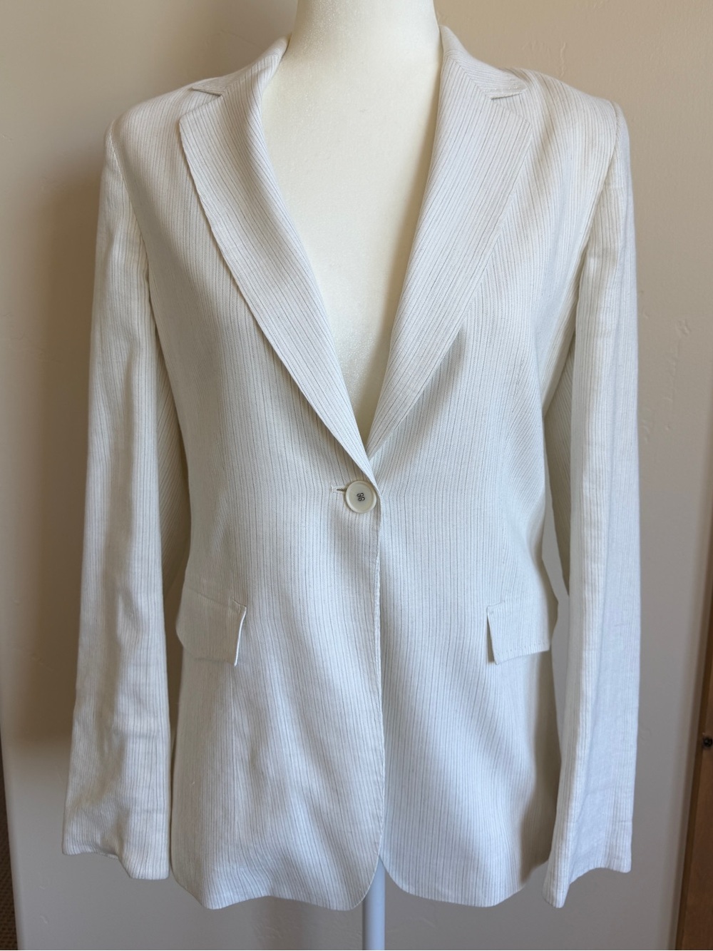 Elie Tahari Ivory Linen Blend Double-Breasted Blazer | Size 6